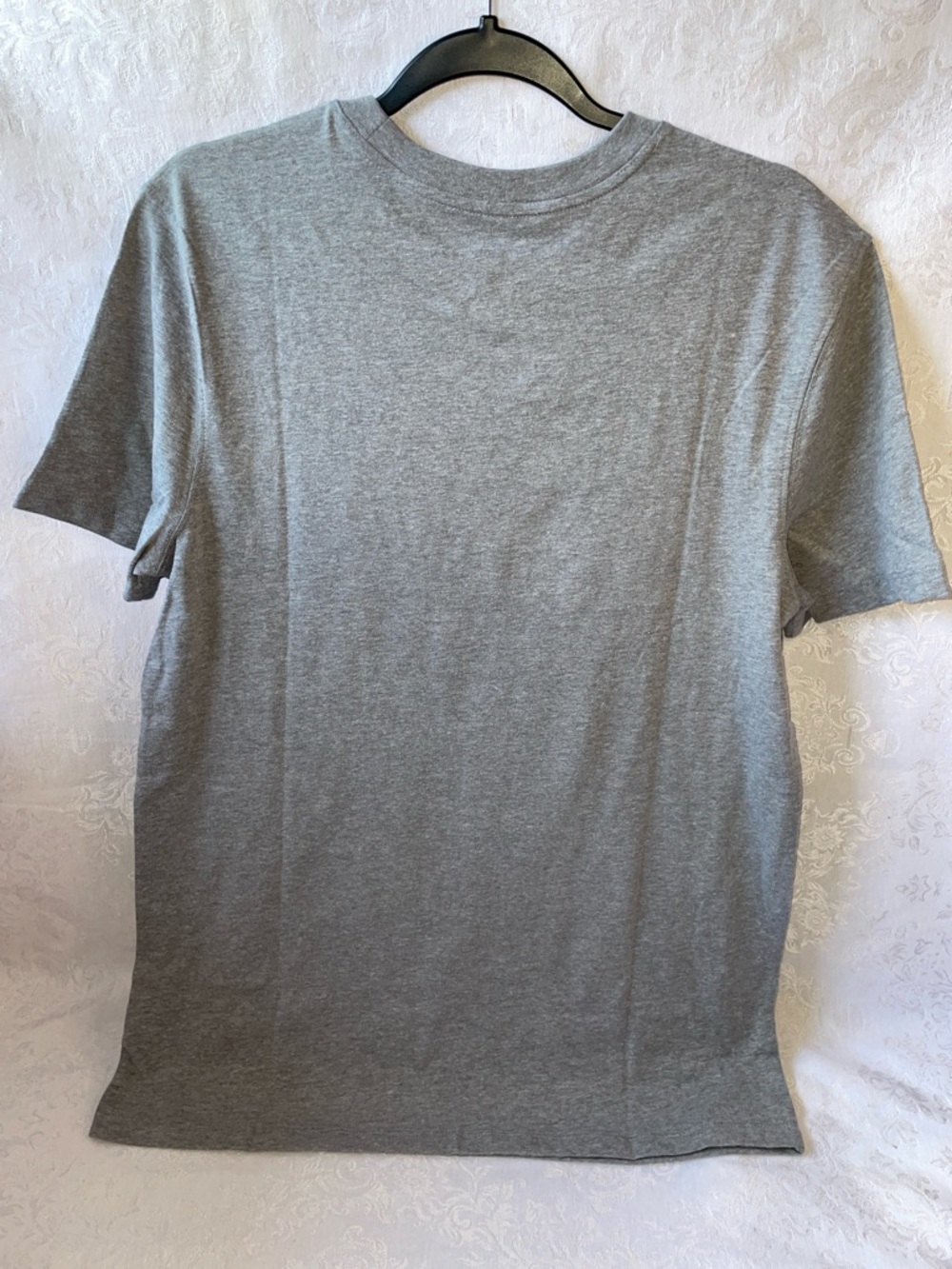 NWT Unisex Goodfellow & Co. short sleeve shirt. Size Medium - Picture 2 of 6